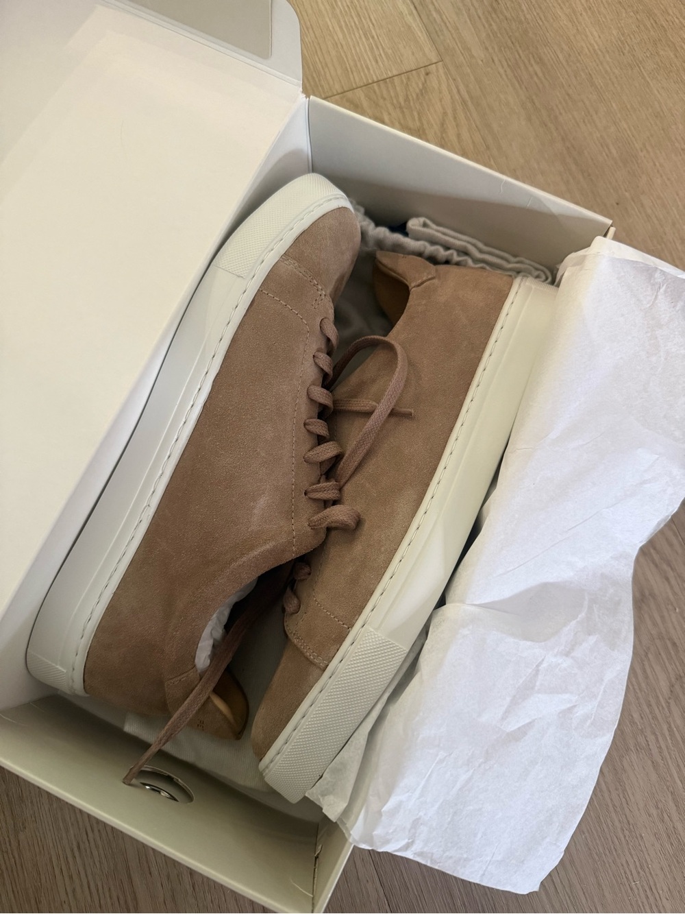 WOMENS VANTAGE LITE SUEDE SNEAKER ARGIL
